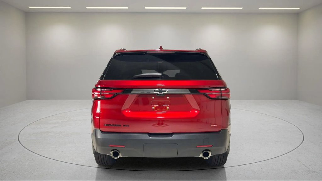 Used 2023 Chevrolet Traverse RS w/ LPO, Floor Liner Package AWD/4WD image 4