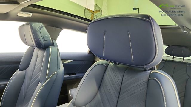 Used 2025 Cadillac Optiq Sport 2 image 34