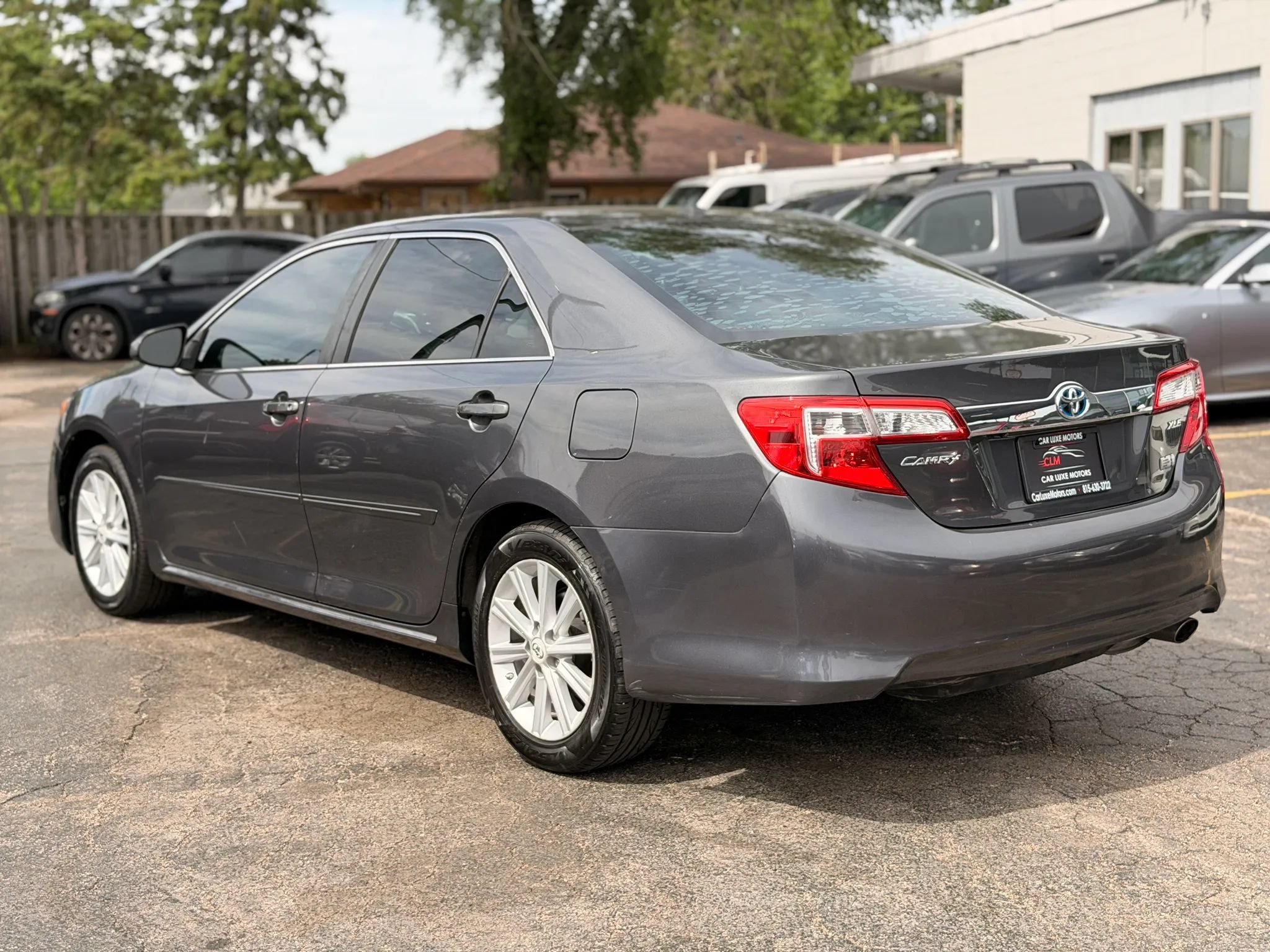Used 2012 Toyota Camry XLE w/ Convenience Pkg FWD image 6
