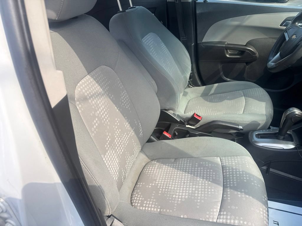 Used 2014 Chevrolet Sonic LS FWD image 33