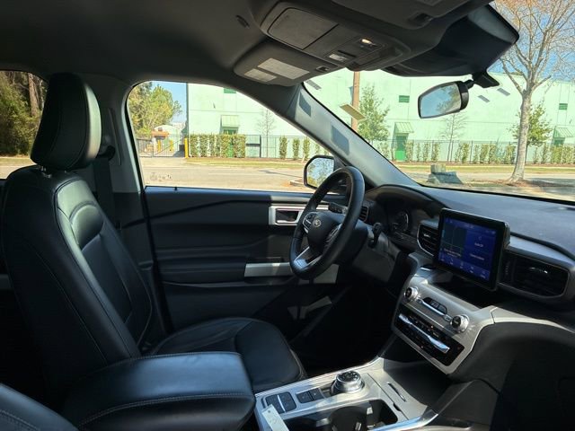 Used 2024 Ford Explorer XLT w/ Equipment Group 202A image 26