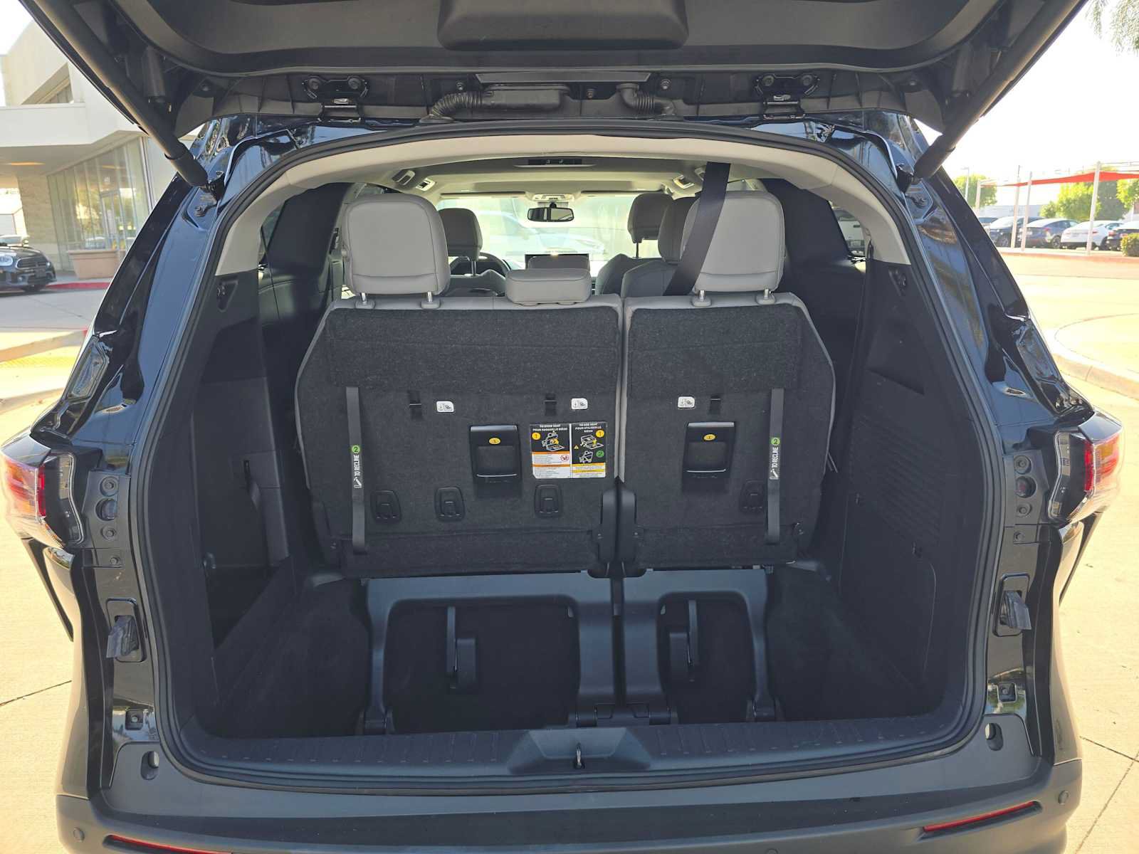 Used 2026 Toyota Sienna XLE FWD image 15