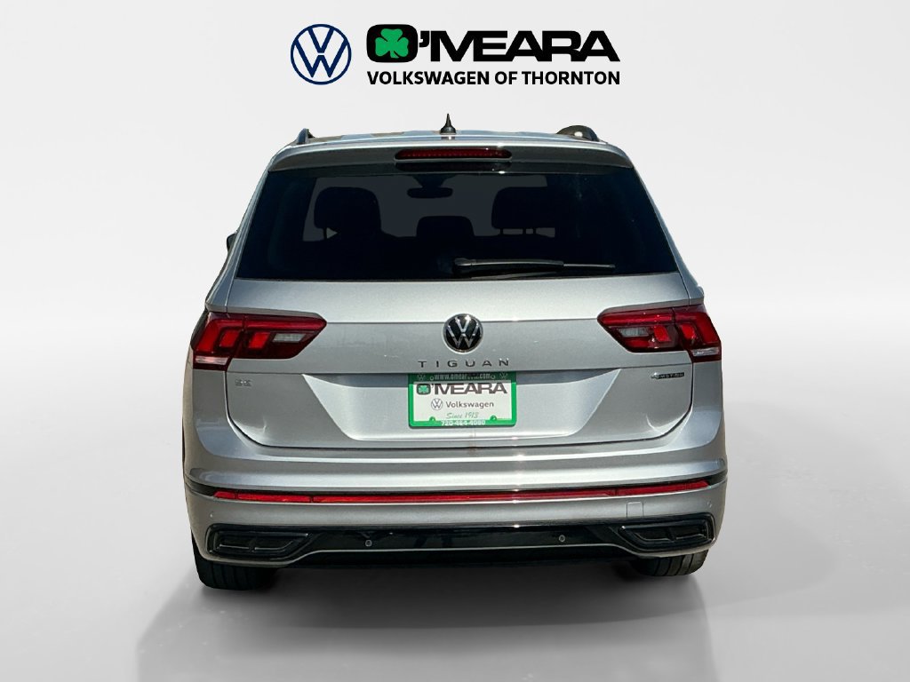 Used 2024 Volkswagen Tiguan SE R-Line AWD/4WD image 4
