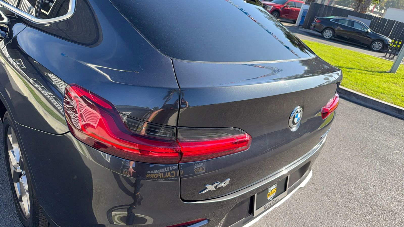 Used 2020 BMW X4 xDrive30i w/ Convenience Package image 16