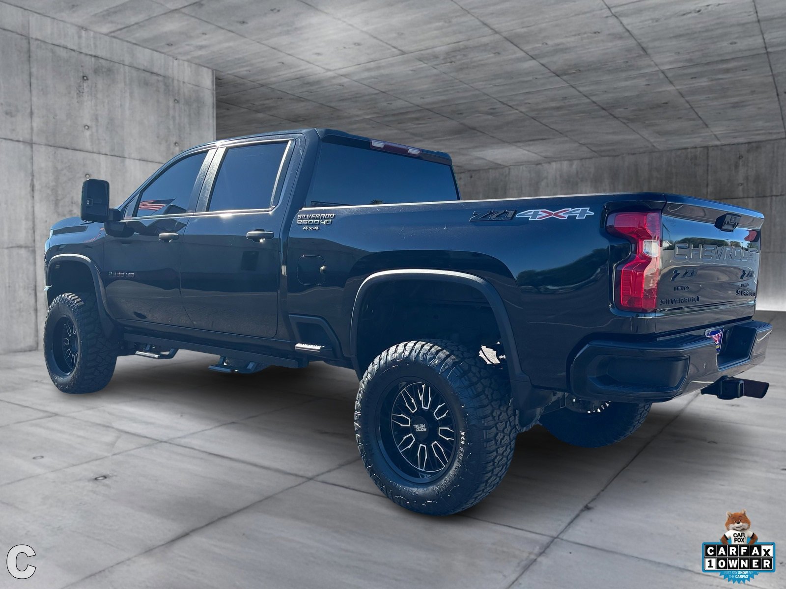 Used 2023 Chevrolet Silverado 2500 Custom w/ Custom Value Package image 4