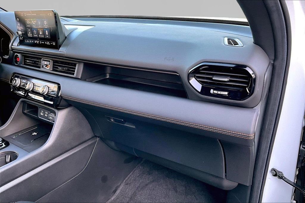 Certified 2025 Honda Pilot TrailSport image 19