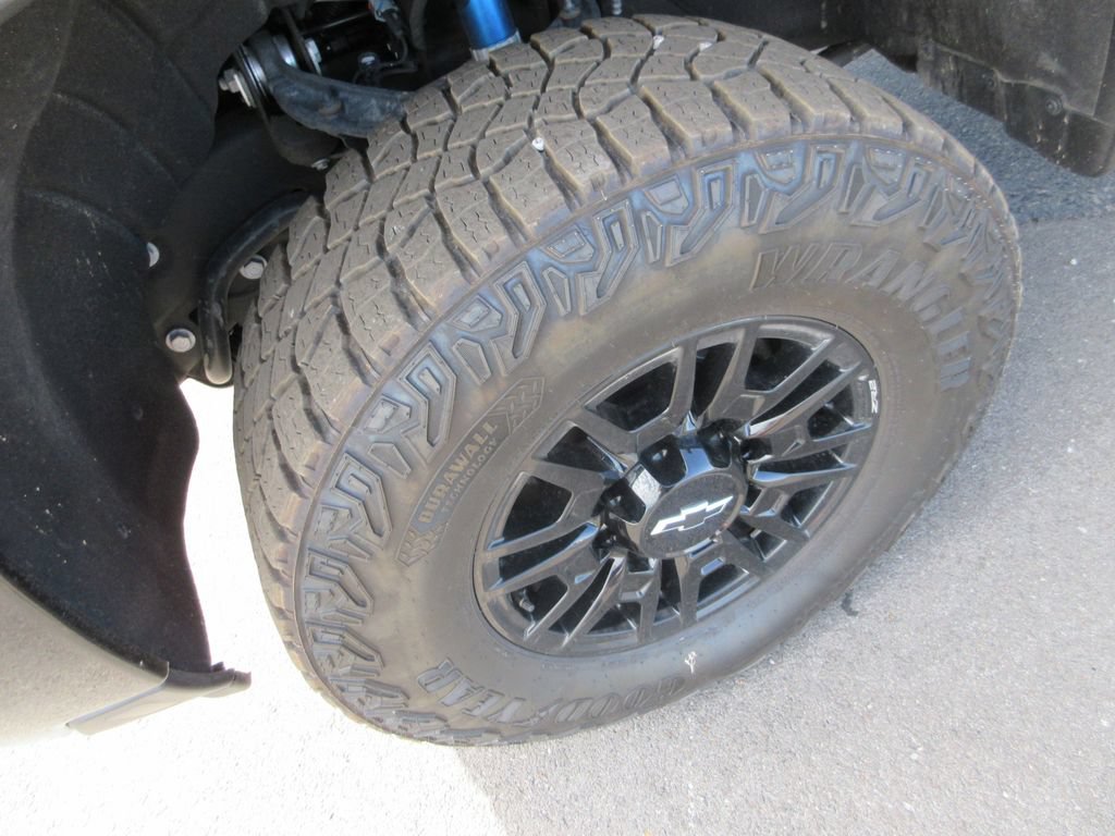 Certified 2026 Chevrolet Silverado 2500 ZR2 AWD/4WD image 15