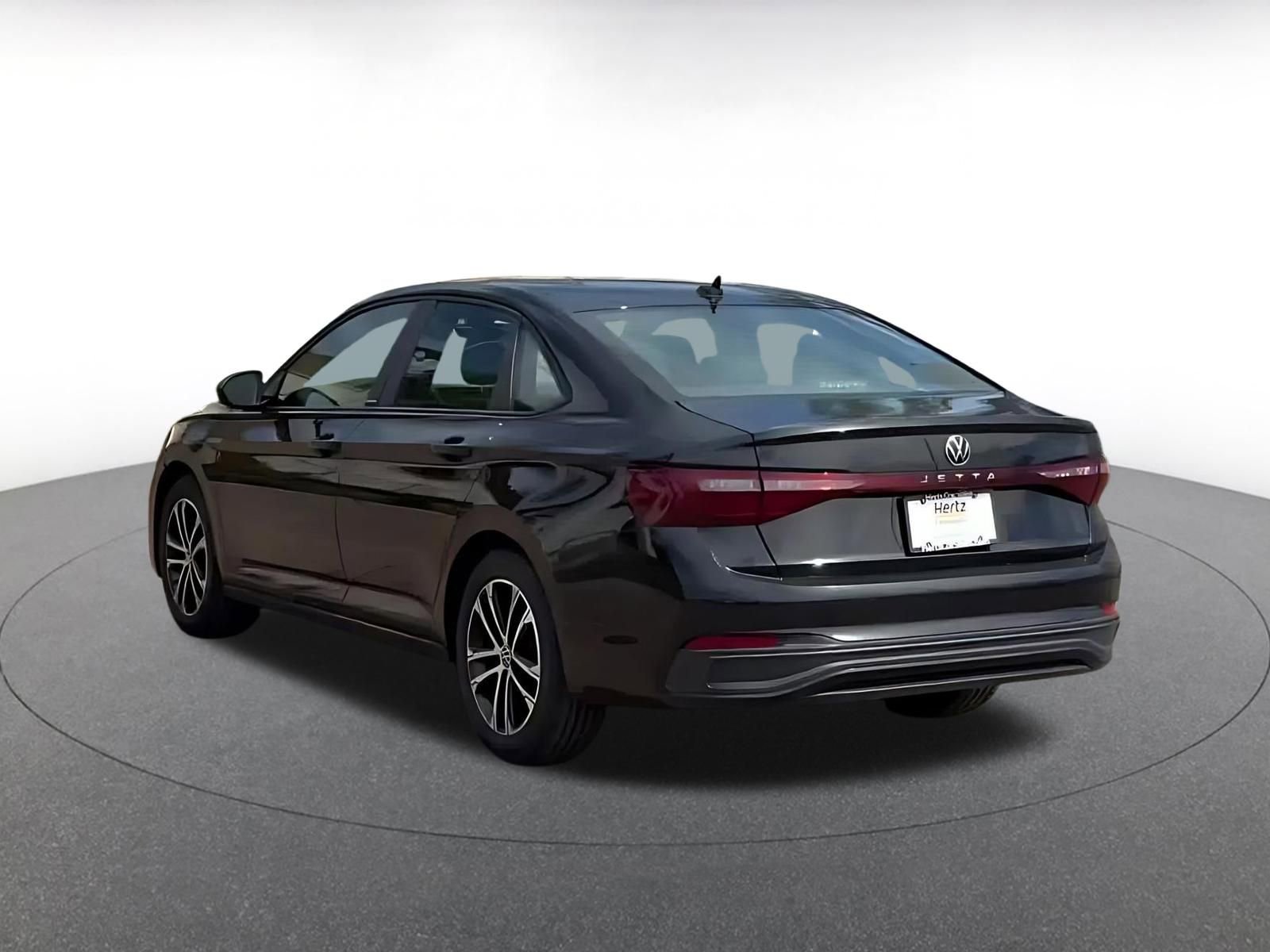 Used 2025 Volkswagen Jetta Sport image 10