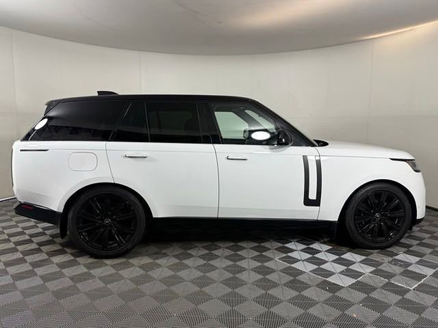 New 2025 Land Rover Range Rover SE image 9