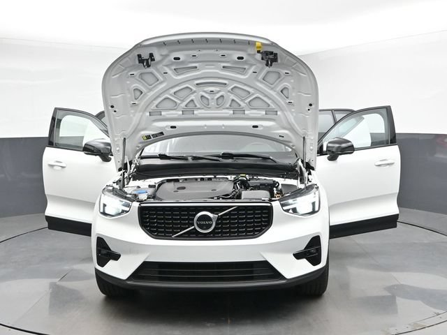 Used 2023 Volvo XC40 B5 Ultimate w/ Protection Package Premier AWD/4WD image 53
