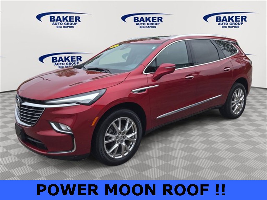 Used 2023 Buick Enclave Essence image 3