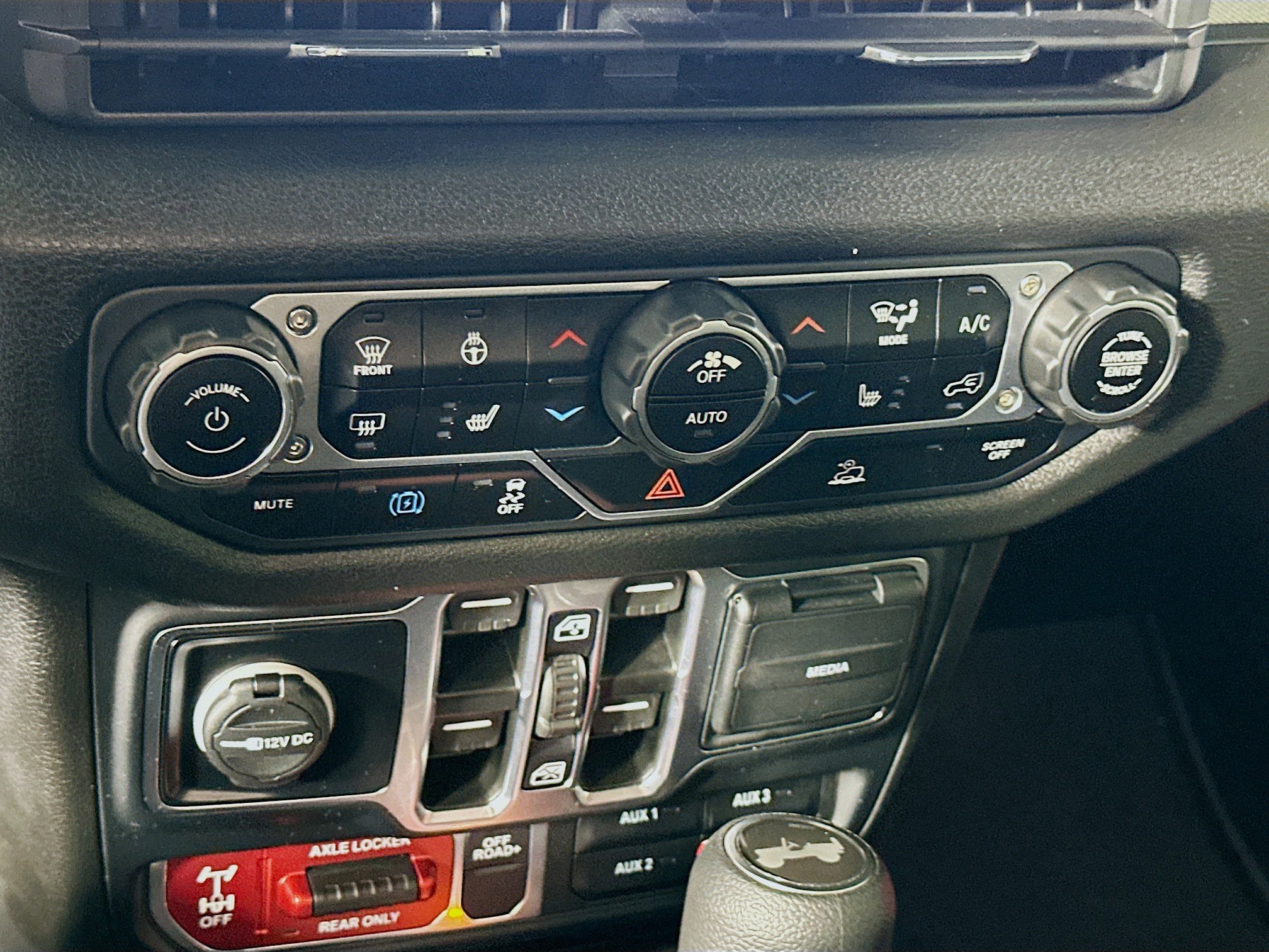 Used 2024 Jeep Wrangler Willys image 23