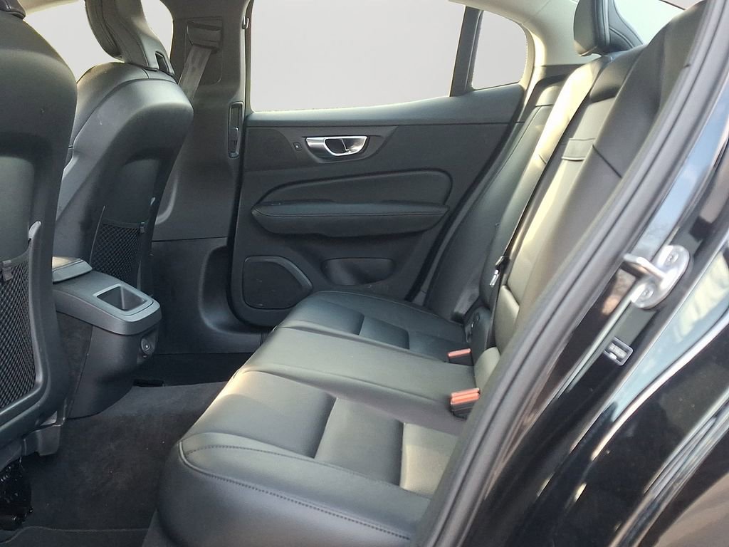 Used 2024 Volvo S60 B5 Core image 8