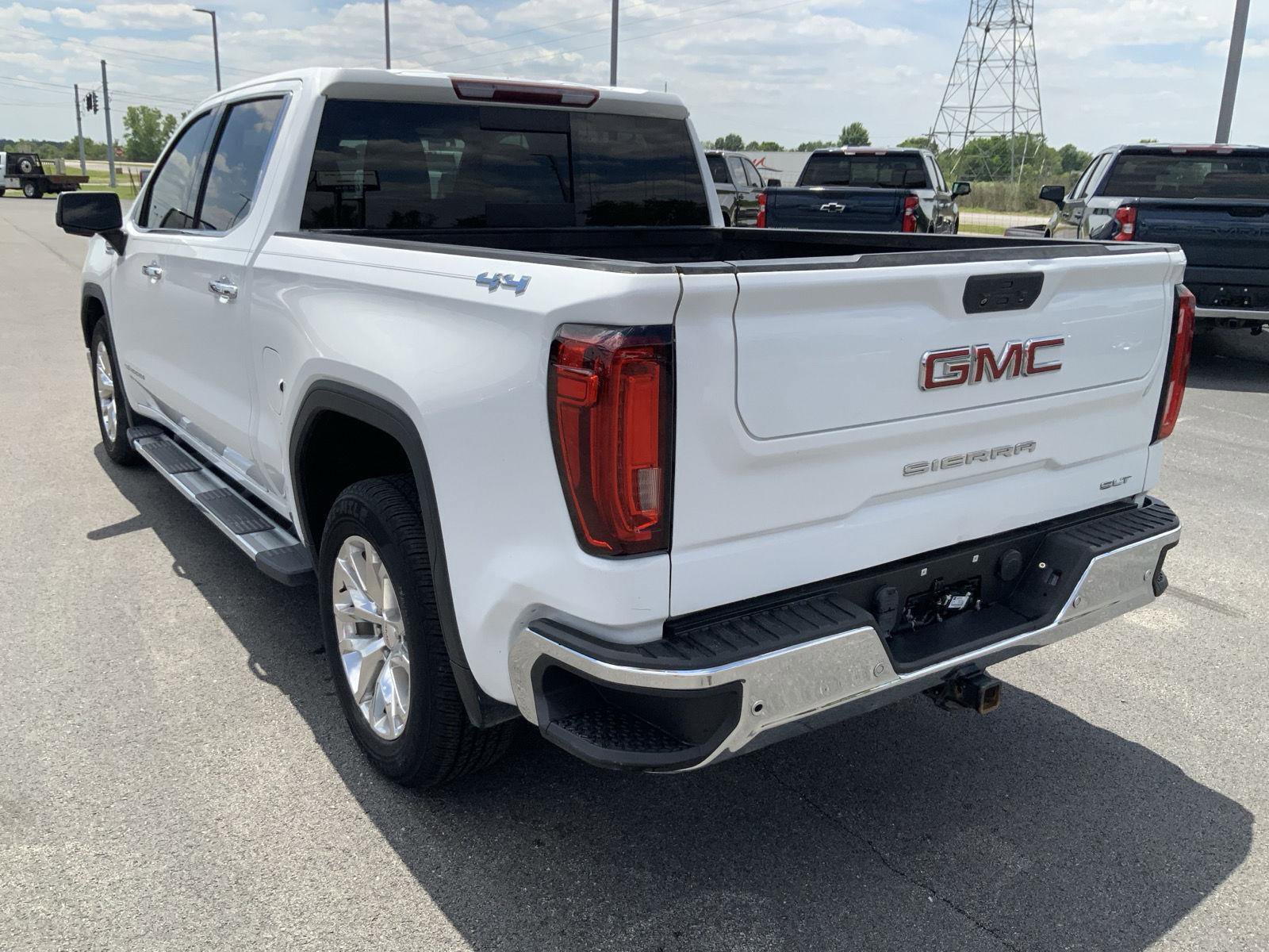 Used 2019 GMC Sierra 1500 SLT w/ SLT Premium Plus Package AWD/4WD image 6