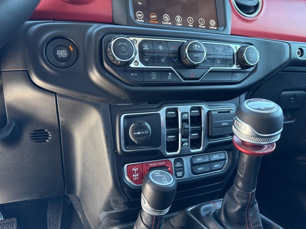 Used 2022 Jeep Gladiator Rubicon w/ Cold Weather Group AWD/4WD image 36