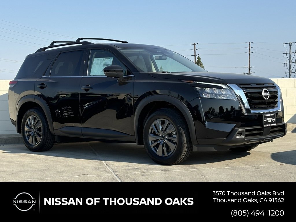 New 2024 Nissan Pathfinder SV w/ SV Premium Package