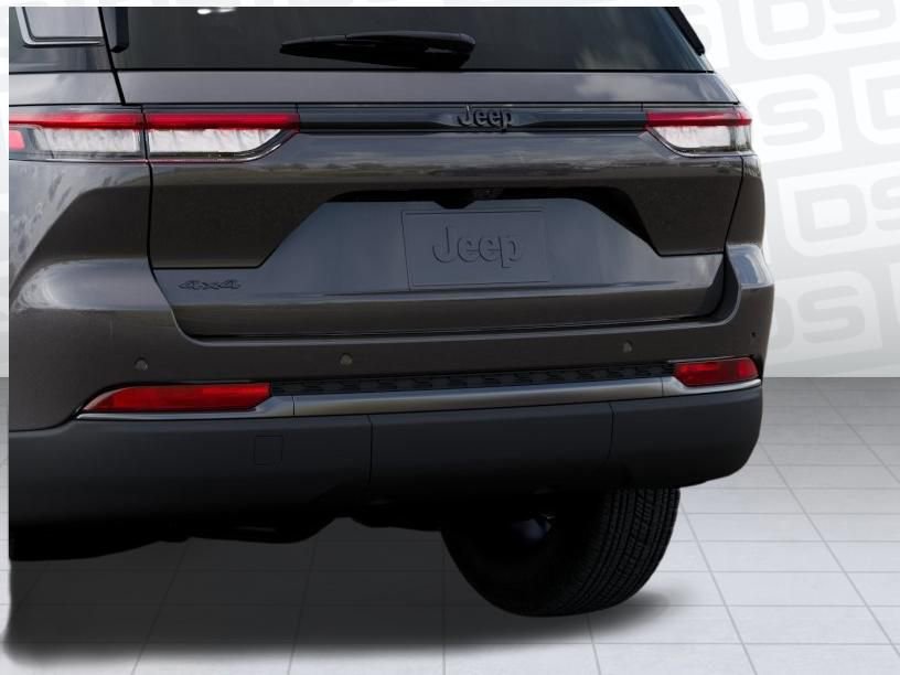 New 2026 Jeep Grand Cherokee Altitude AWD/4WD image 13