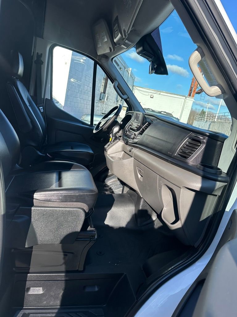 Used 2024 Ford Transit 250 148 Medium Roof Extended AWD w/ Load Area Protection Package image 29