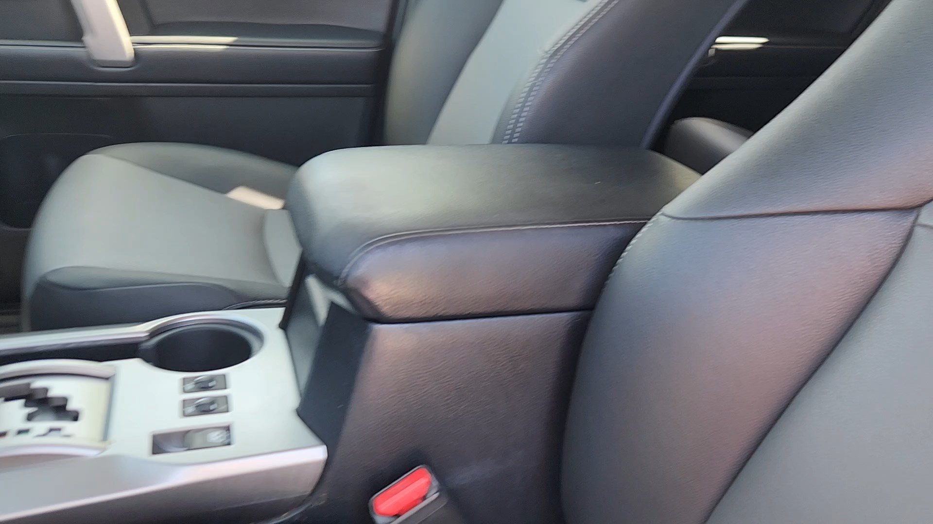 Used 2019 Toyota 4Runner SR5 Premium AWD/4WD image 27
