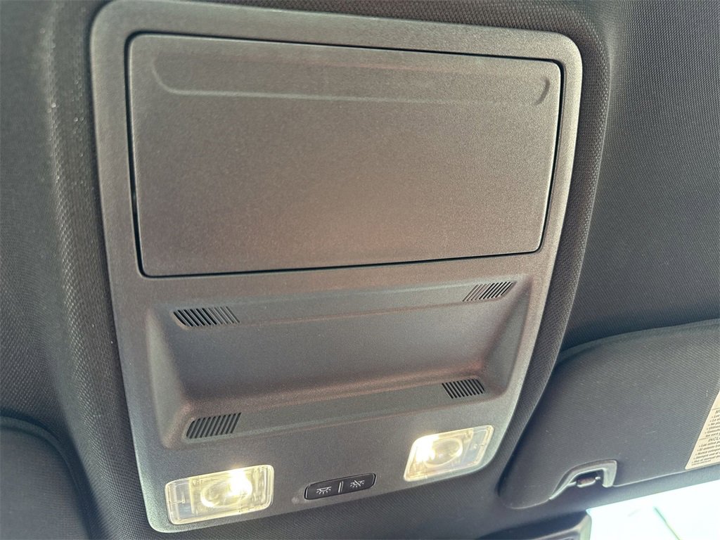 Used 2025 Ford Mustang Premium image 17