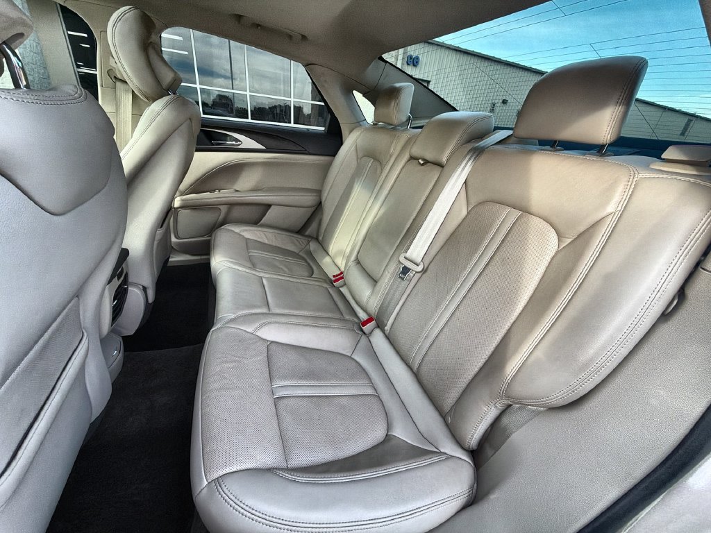 Used 2018 Lincoln MKZ Reserve w/ Magnetic Appearance Package AWD/4WD image 23