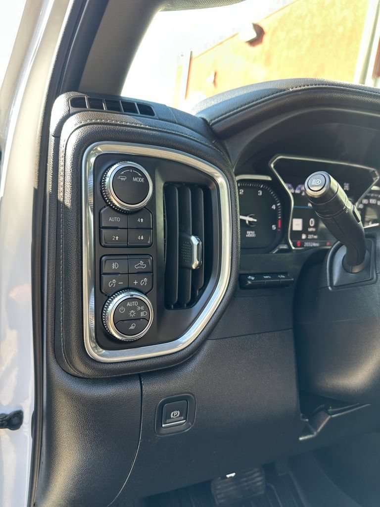 Used 2023 GMC Sierra 2500 Denali w/ Denali Ultimate Package AWD/4WD image 15