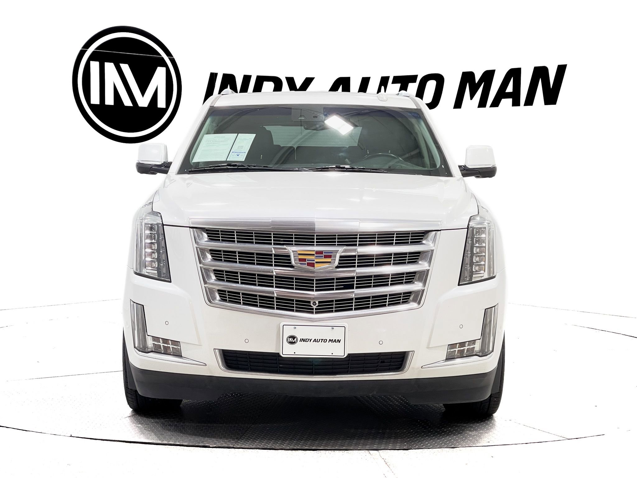 Used 2018 Cadillac Escalade Luxury w/ LPO, Radiant Package image 9