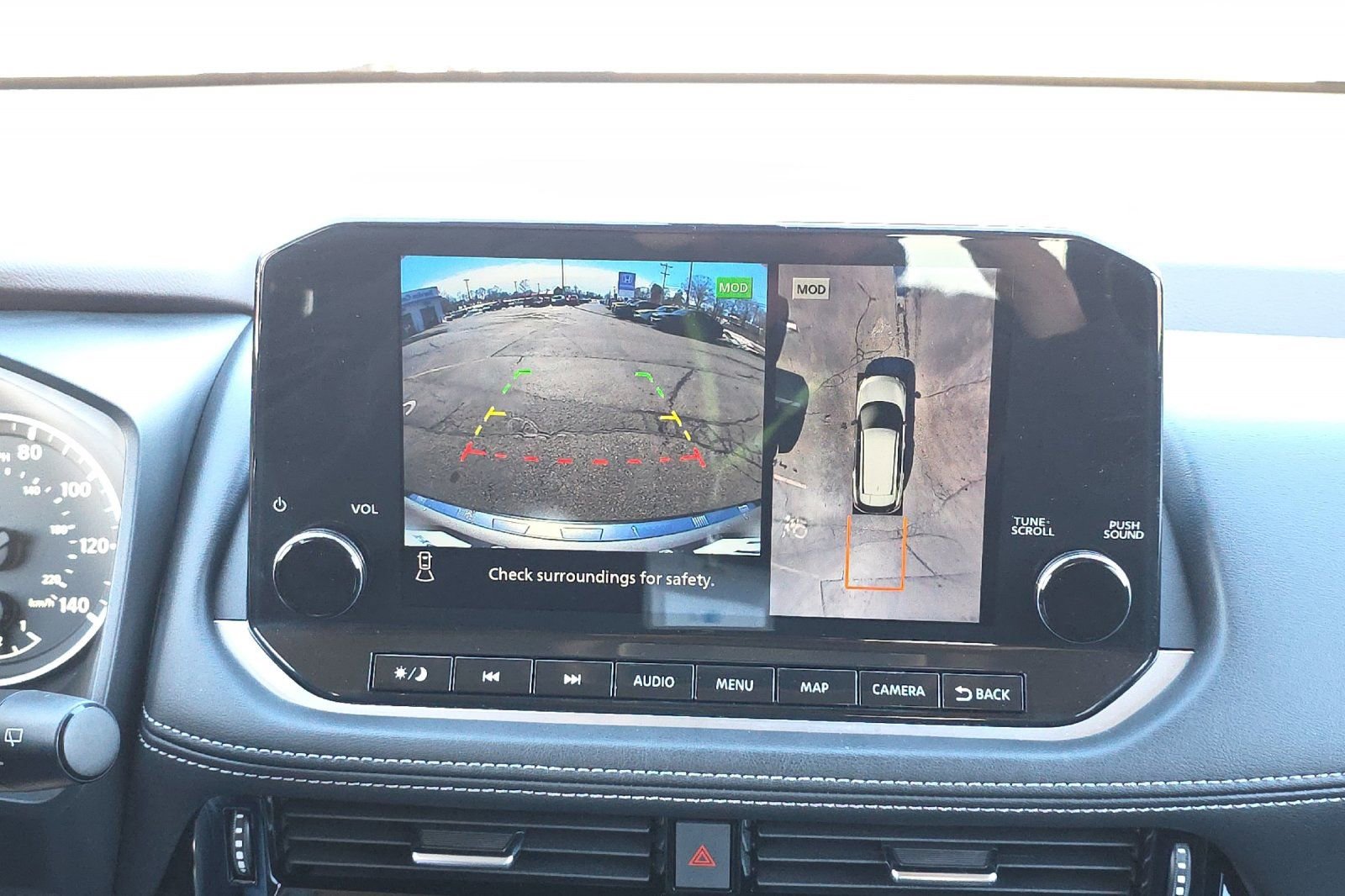 Used 2023 Nissan Rogue SL w/ SL Premium Package image 20