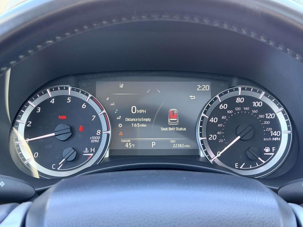 Used 2023 Toyota Highlander XLE image 9