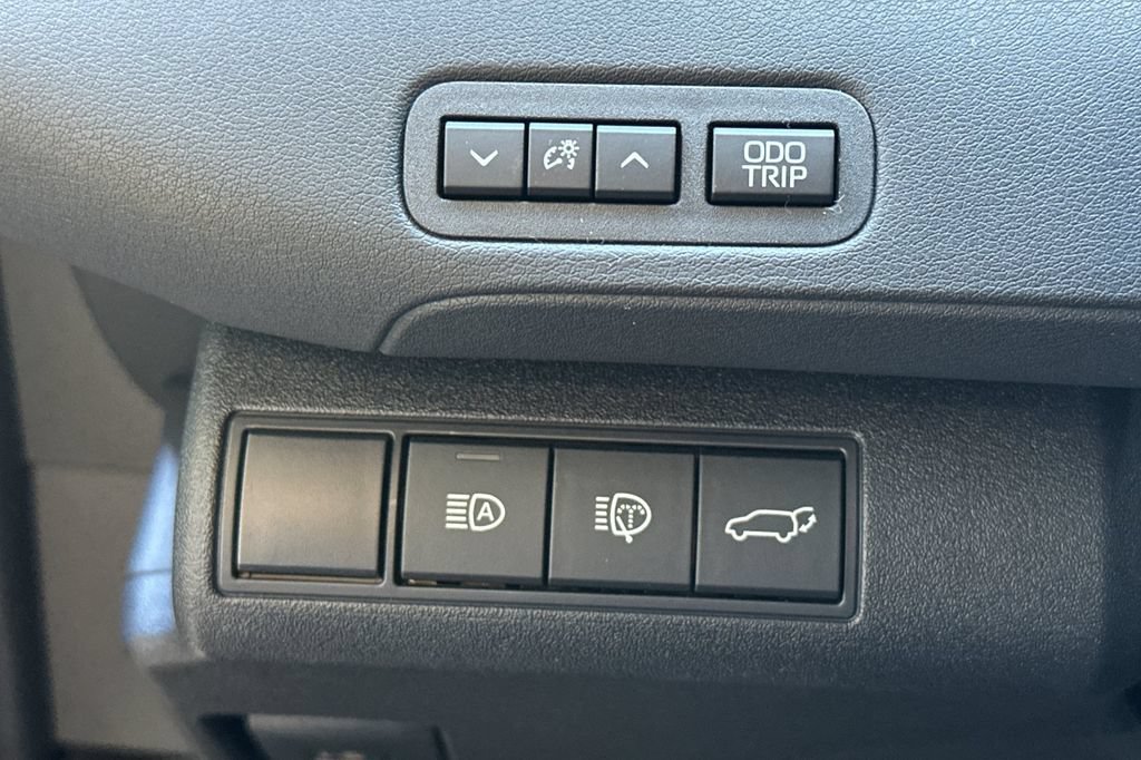New 2026 Subaru Uncharted Premium FWD image 30