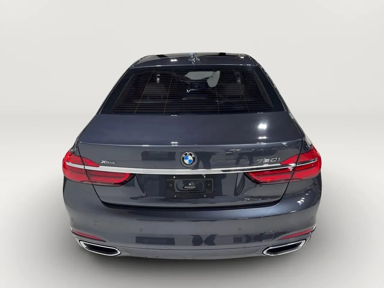 Used 2017 BMW 750i xDrive image 12