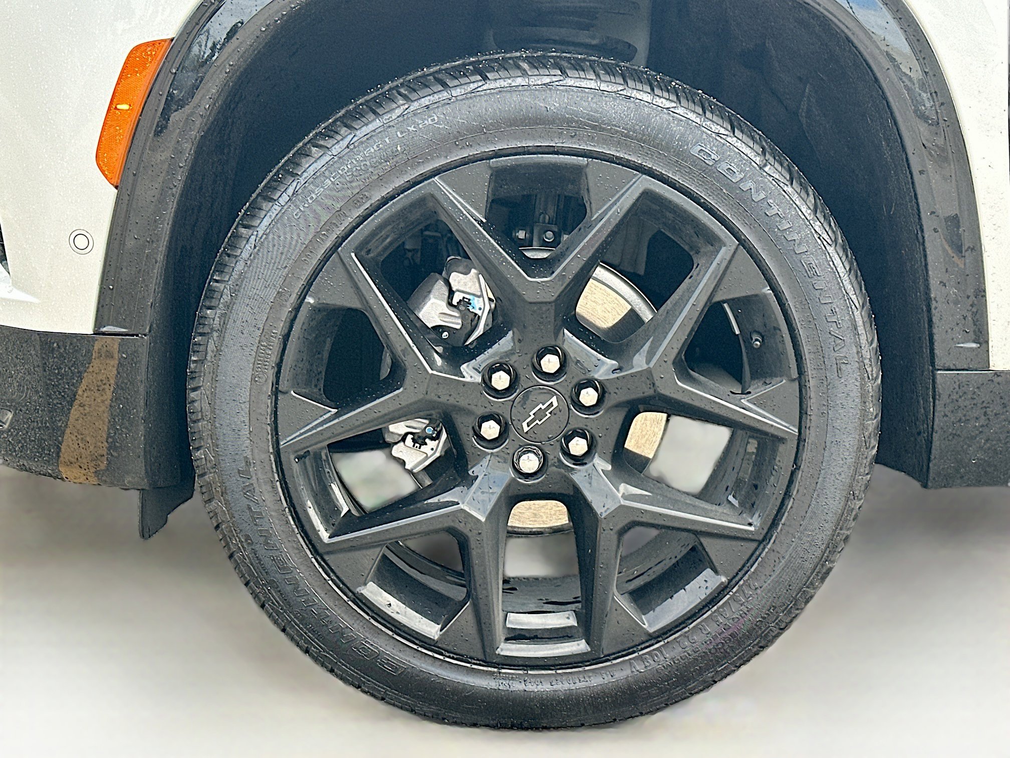 Used 2025 Chevrolet Traverse RS image 39