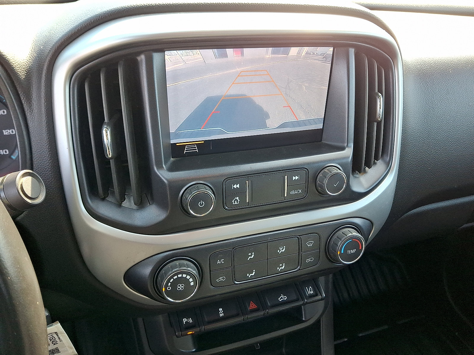 Used 2020 Chevrolet Colorado LT w/ Safety Package AWD/4WD image 7