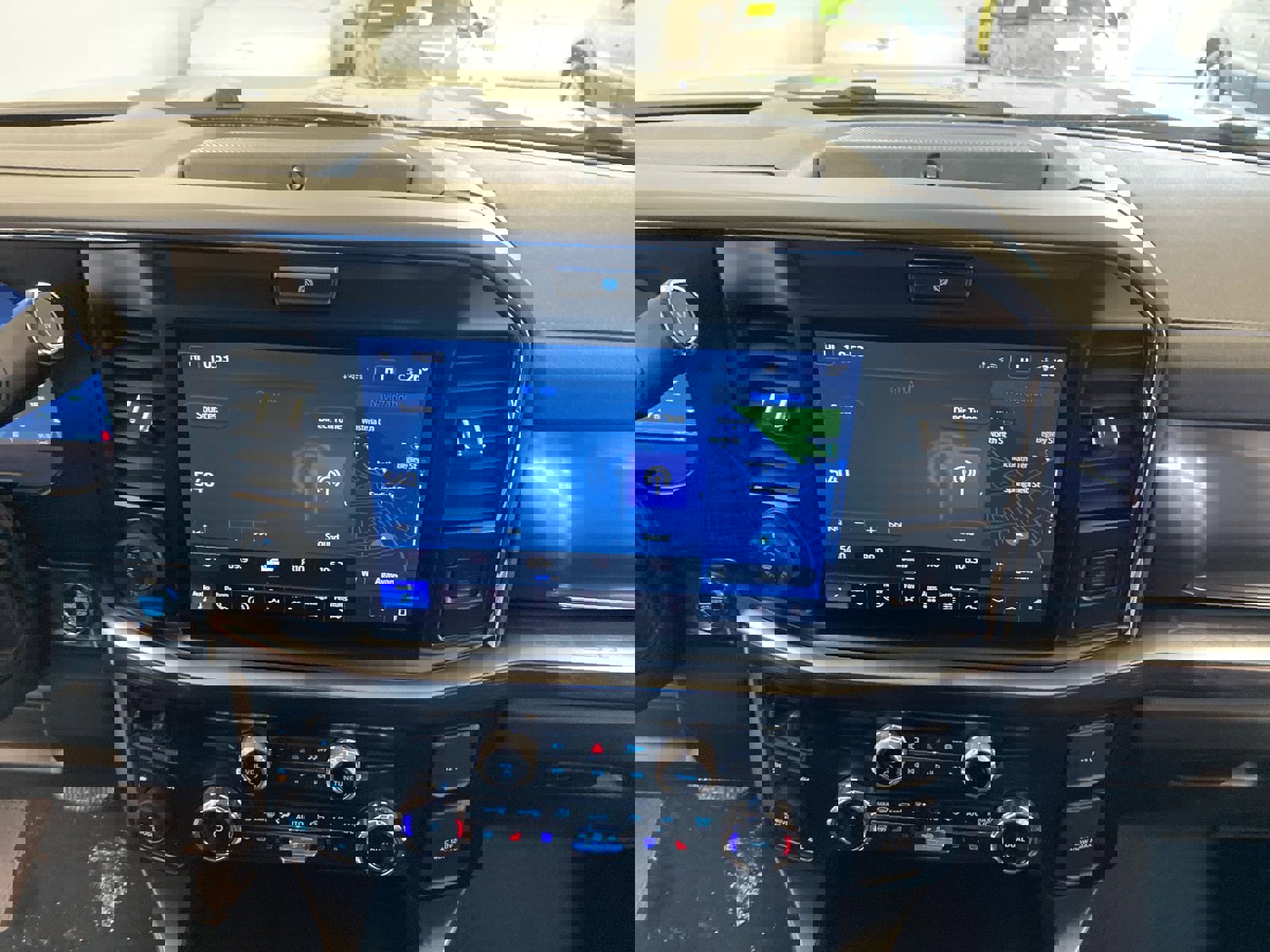 New 2026 Ford F250 Lariat w/ Lariat Ultimate Package image 30