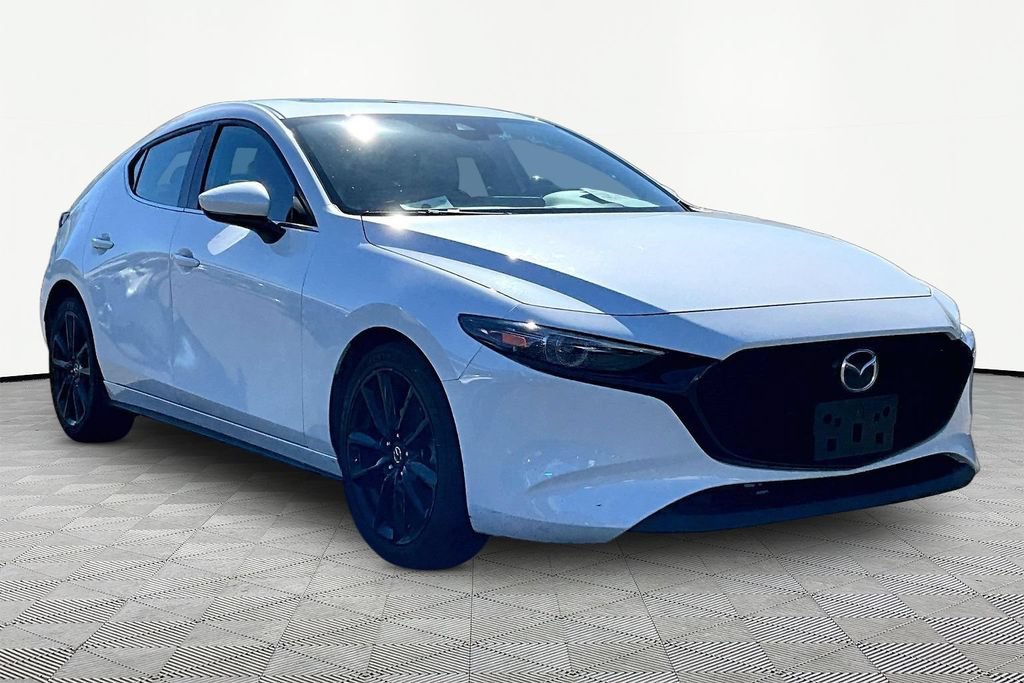 Used 2019 MAZDA MAZDA3 Hatchback w/ Premium Package FWD image 5