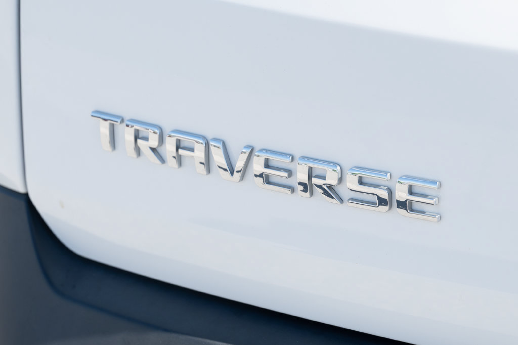 Used 2023 Chevrolet Traverse LT FWD image 11