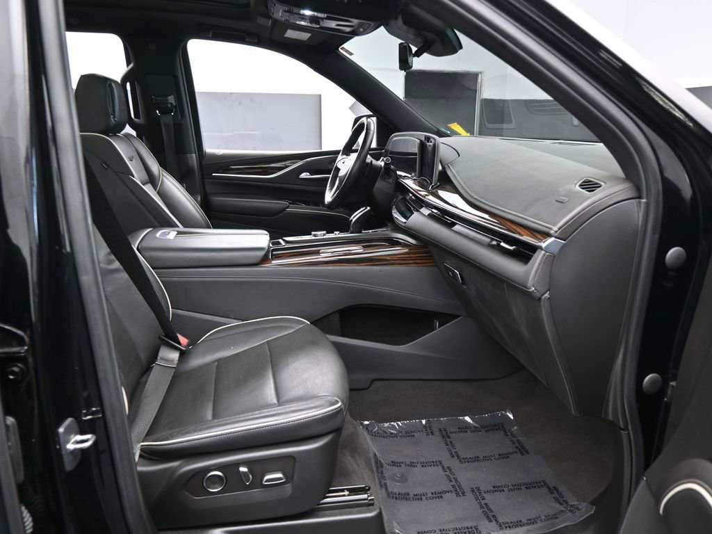Used 2023 Cadillac Escalade Premium Luxury image 48