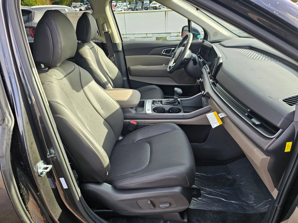 New 2026 Kia Carnival EX image 31