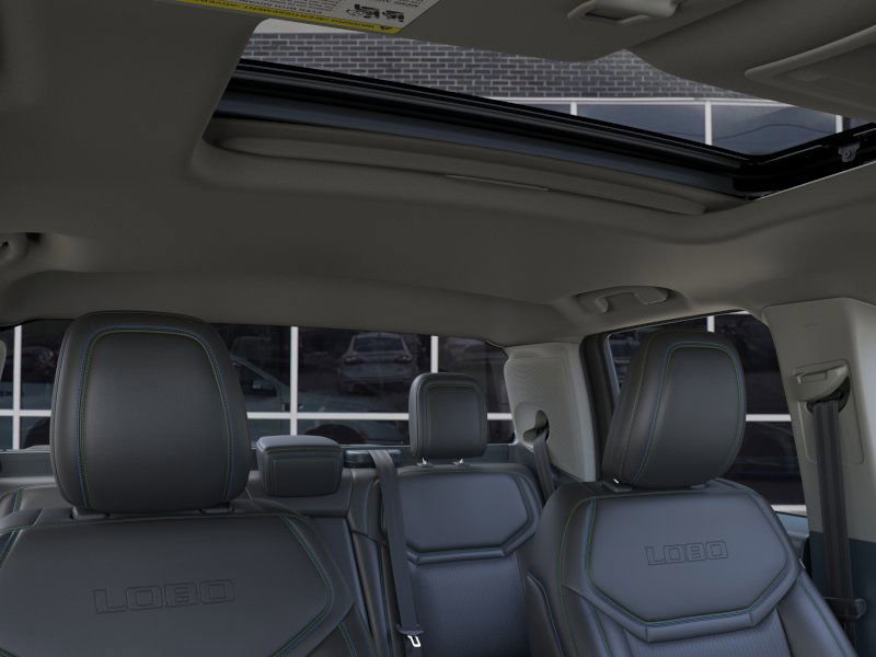 New 2025 Ford Maverick Lobo image 12