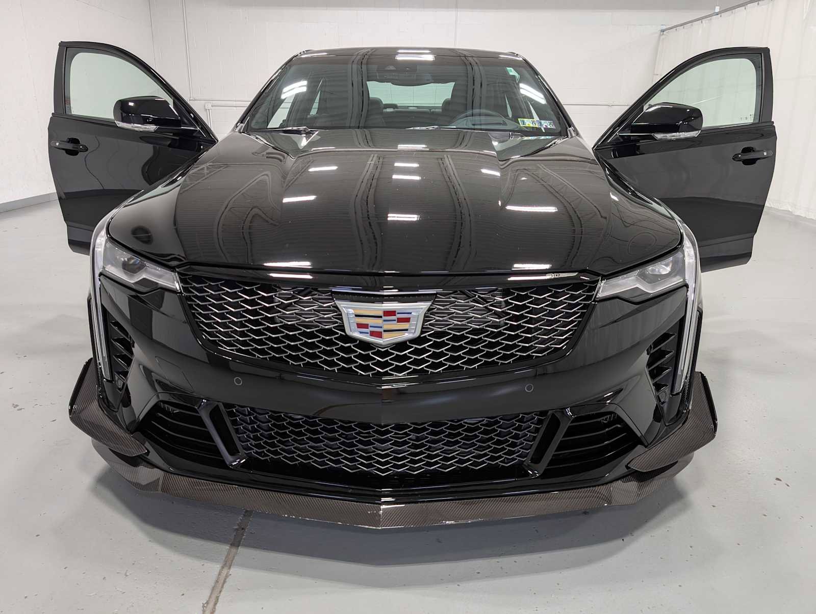 Certified 2024 Cadillac CT4 V Blackwing w/ Carbon Fiber 1 Package image 15