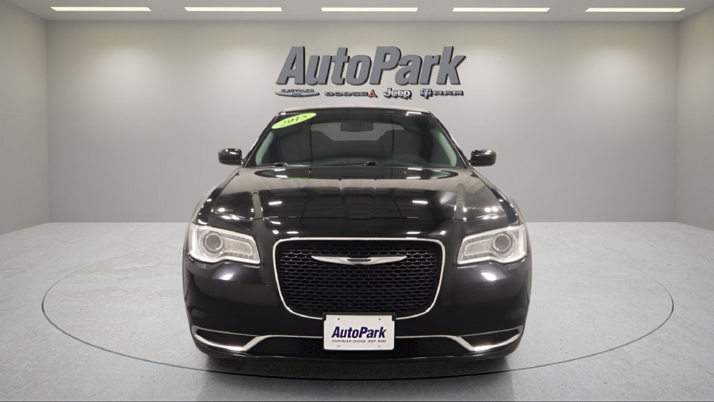 Used 2015 Chrysler 300 Limited AWD/4WD image 2