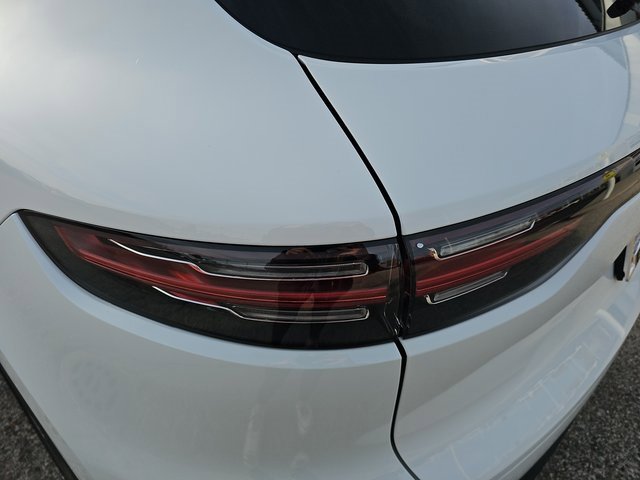 Used 2023 Porsche Cayenne image 34