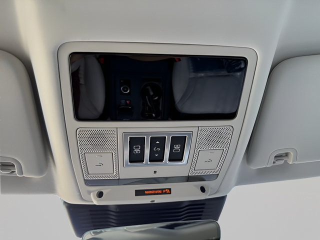 Certified 2025 Land Rover Discovery S AWD/4WD image 26