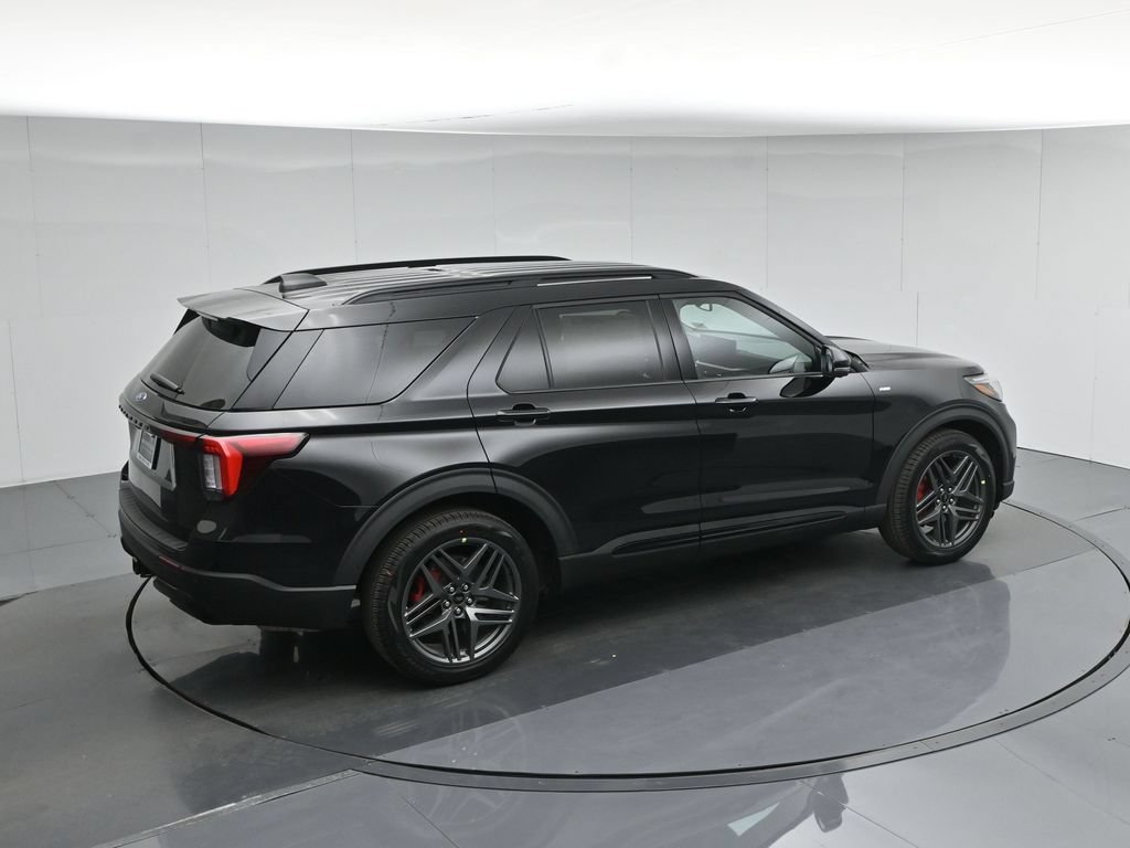 New 2026 Ford Explorer ST-Line w/ ST-Line Street Pack RWD image 40