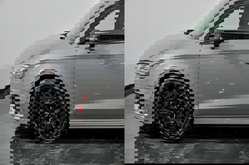 Used 2019 Audi RS 3 w/ Technology Package image 6