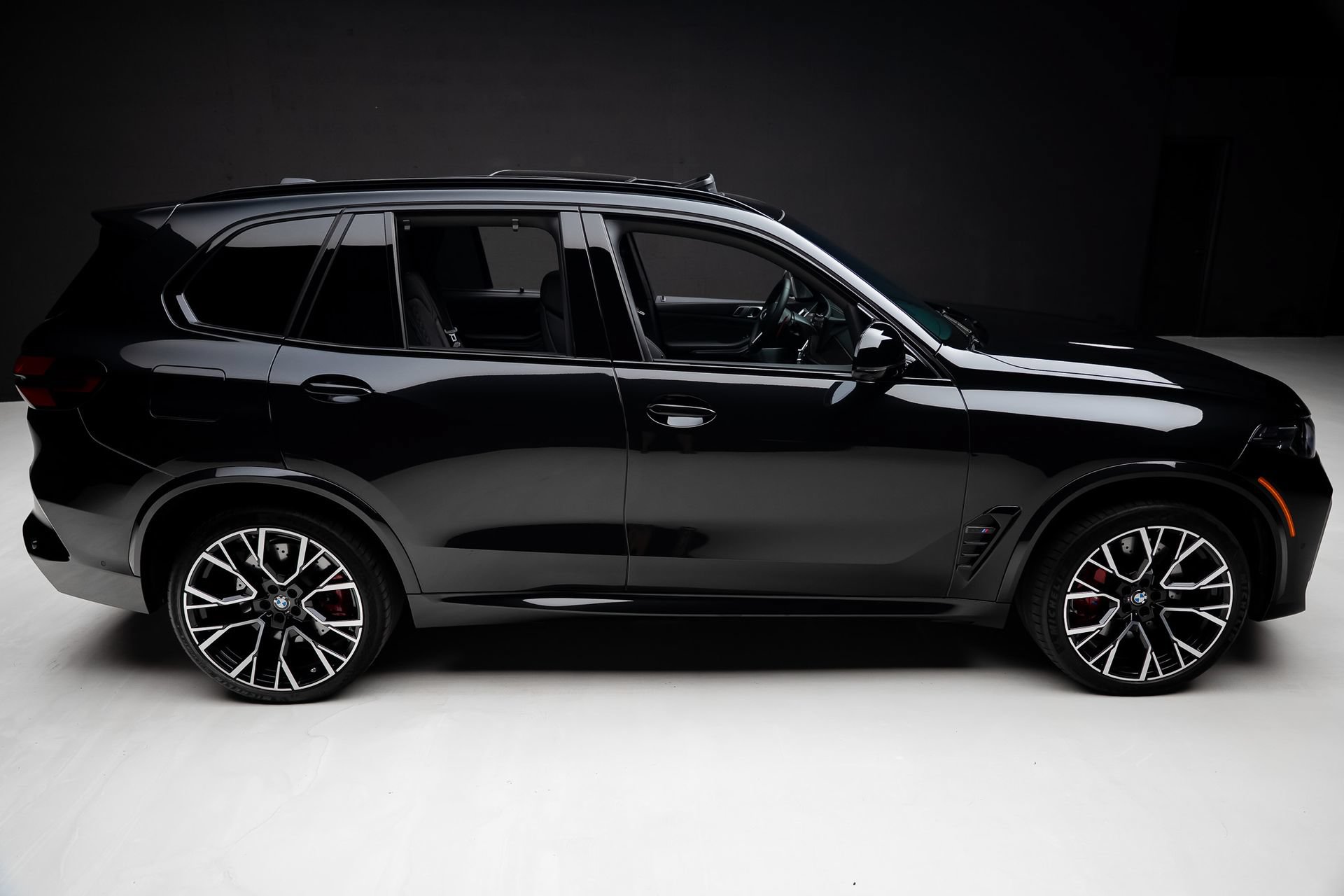 Used 2024 BMW X5 M Competition w/ Executive Package AWD/4WD image 36