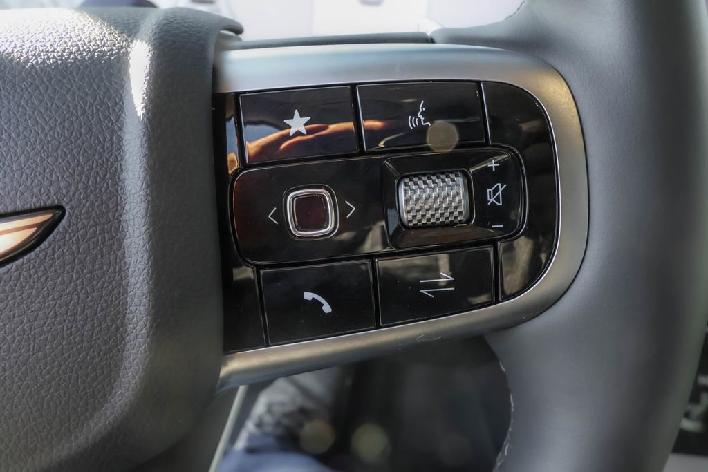 Used 2026 Genesis GV70 2.5T Select image 21