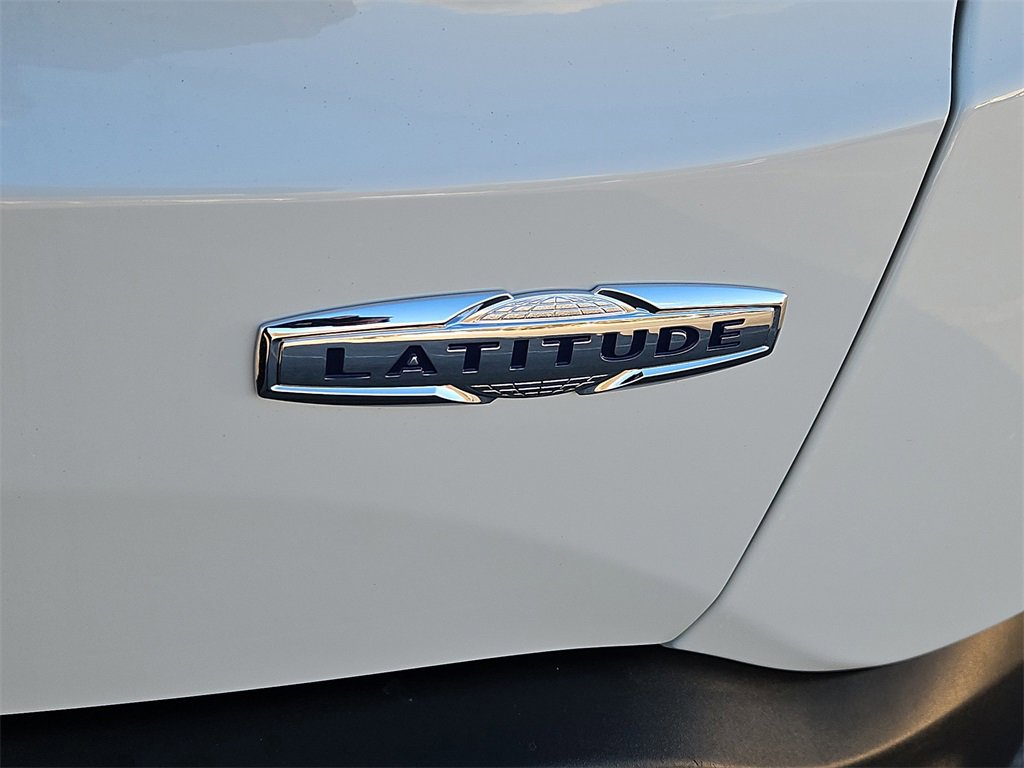 Used 2022 Jeep Renegade Latitude w/ Convenience Group image 12