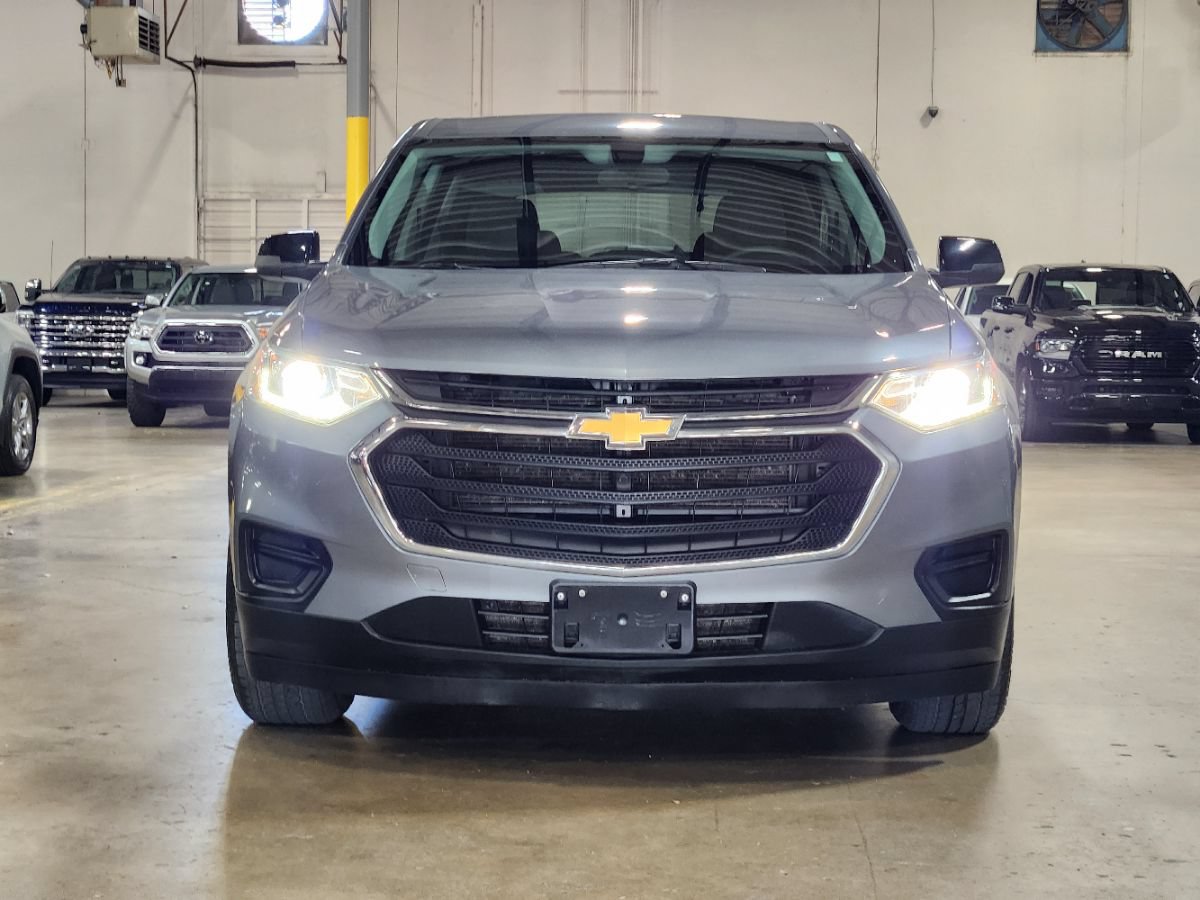 Used 2021 Chevrolet Traverse LS w/ LPO, Floor Liner Package FWD image 3