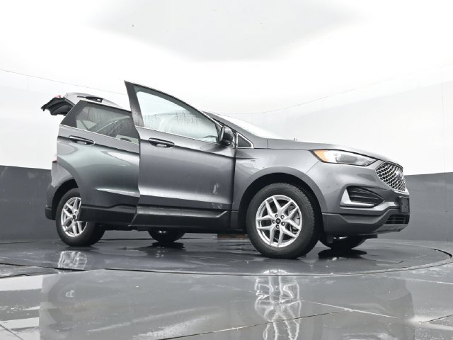 Used 2024 Ford Edge SEL AWD/4WD image 31